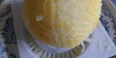 лимонный кекс с мятно-сливочным кремом под шоколадом