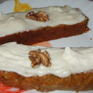 Морковный кекс с творожным кремом
