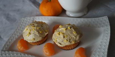 рождественские кексики с мандаринами и карамельным кремом