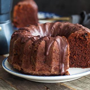 Шоколадный кекс с черносливом