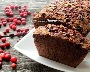Шоколадный кекс с клюквой