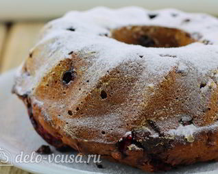 Шоколадный кекс с малиной