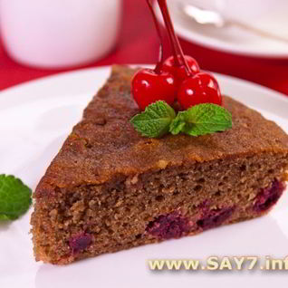 Шоколадный кекс с вишней