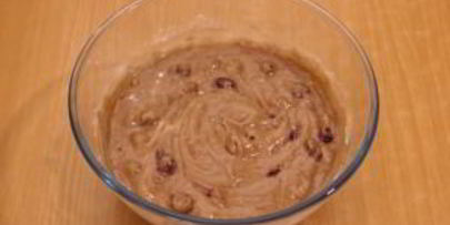 шоколадный кекс с вишней