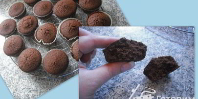 шоколадные капкейки украшенные шоколадным фростингом