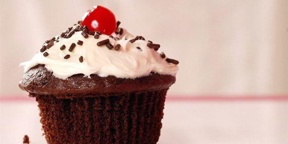 Рецепт шоколадные мини-кексы с вишнями