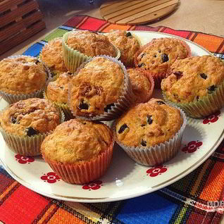 Соленые кексики с оливками и вялеными помидорами