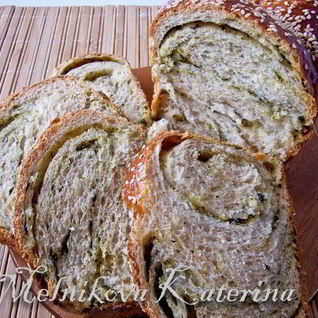 Домашний хлеб с ароматными травами