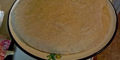 домашний хлеб с ароматными травами