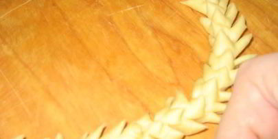 каравай круглый сладкий дрожжевой хлеб