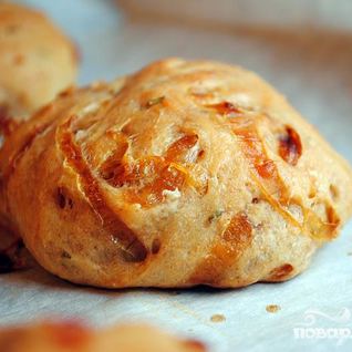 Хлеб с луком и розмарином