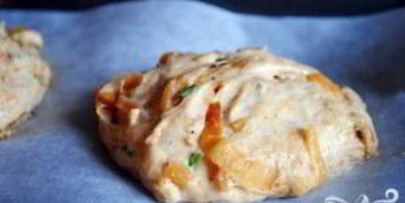 хлеб с луком и розмарином