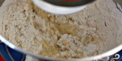 хлеб с сыром и гуавой