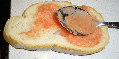 хлеб с томатом по-испански