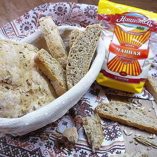 Манный хлеб с семенами подсолнечника