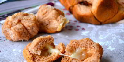 разборный томатный хлеб с начинкой