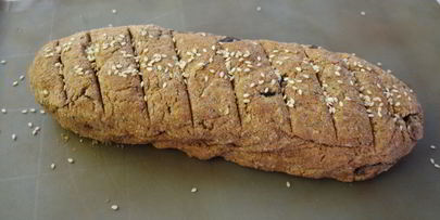 ржаной хлеб с маслинами и прованскими травами