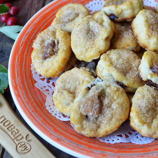 Сконы со сливами