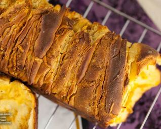 Сырный хлеб на белом вине