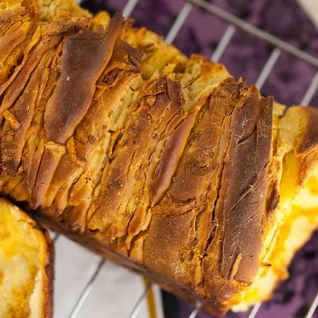 Сырный хлеб на белом вине