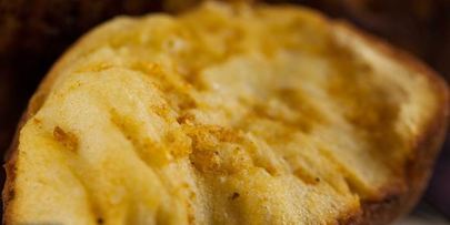 сырный хлеб на белом вине