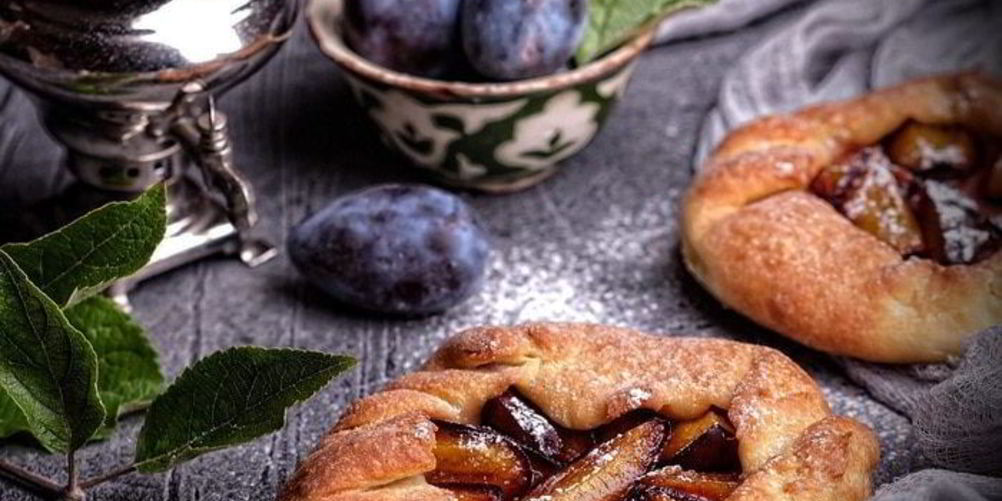 Рецепт творожные галеты со сливами