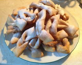 Хворост на кефире пышный