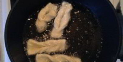 хворост на кефире пышный