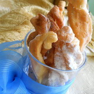 Хворост на сливках