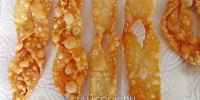 хворост на желтках