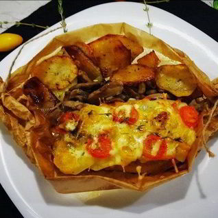 Конвертики со свининой и картофелем