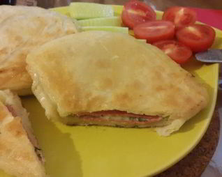 Лаваш с сыром и зеленью