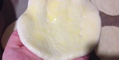 дрожжевые лепешки