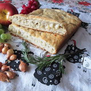 Фокачча на сыворотке с луком пастушеская