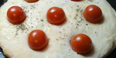 фокачча с помидорами черри