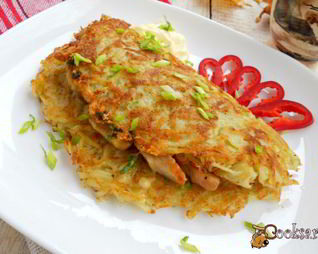Картофельные лепешки с курицей и сыром