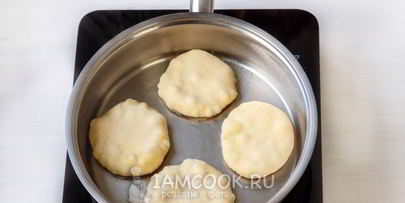 хлебные лепешки на сковороде