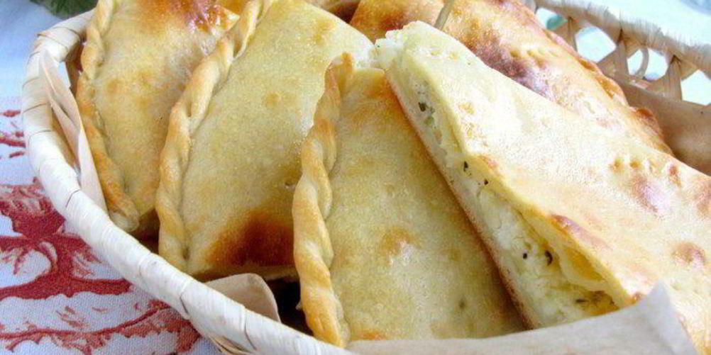 Рецепт лепешка с моцареллой, фетой и орегано