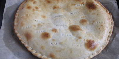 лепешка с моцареллой, фетой и орегано