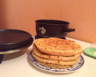 Лепешки из творожного теста