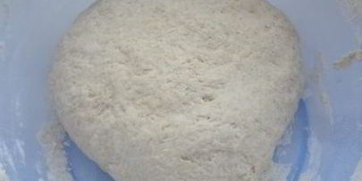 лепешки с горохово-чесночной начинкой