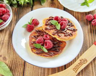 Лепешки с малиной и рикоттой