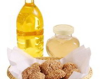 Лепешки с медом и кунжутом в сиропе