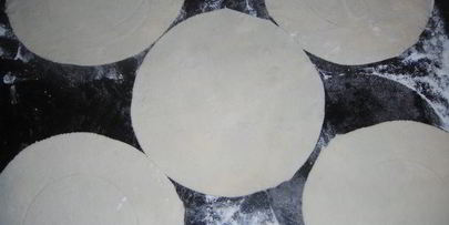 ломаджо — армянские мясные лепешки