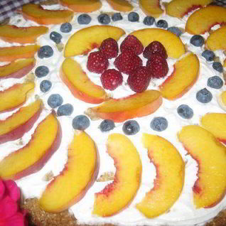 Многозерновая лепешка с фруктами я ягодами