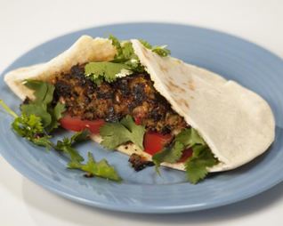 Пита с фасолевыми котлетами