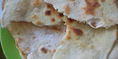 пресная лепешка на кислом молоке