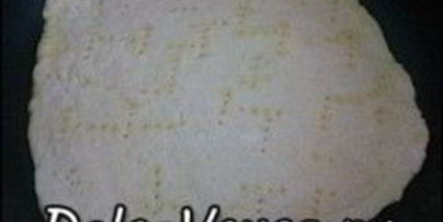 пресная лепешка на кислом молоке