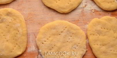 сметанные лепешки без дрожжей в духовке