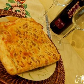 Сырно-ореховая лепешка